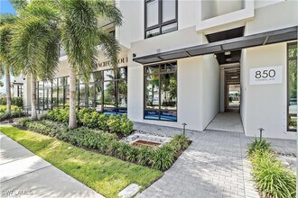 850 Central Ave in Naples, FL - Foto de edificio - Building Photo