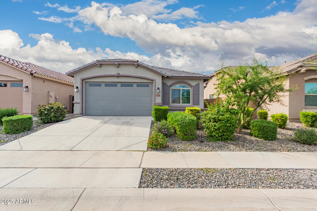7276 S 22nd Ln in Phoenix, AZ - Building Photo