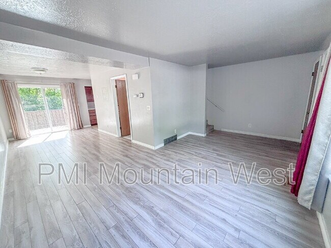 property at 1324 Lincoln Ave