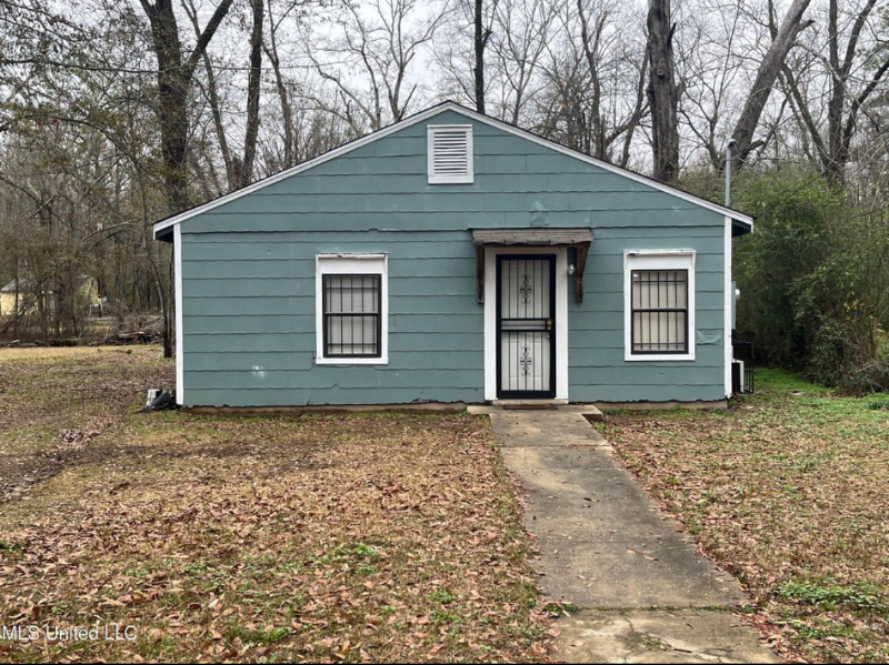 215 Vandergriff St in Jackson, MS - Building Photo