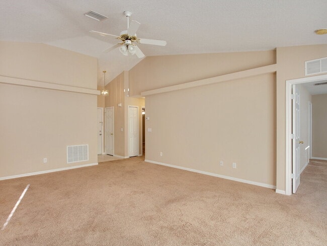 6010 33rd Dr E in Palmetto, FL - Foto de edificio - Building Photo