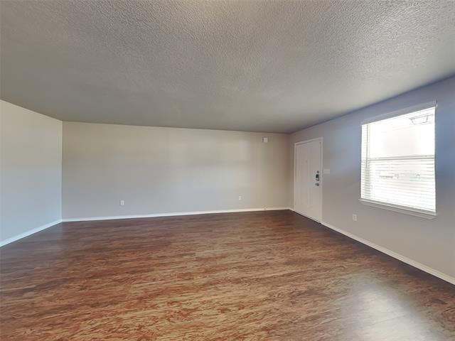 215 Bobbie Ann Ct in Granbury, TX - Building Photo - Building Photo