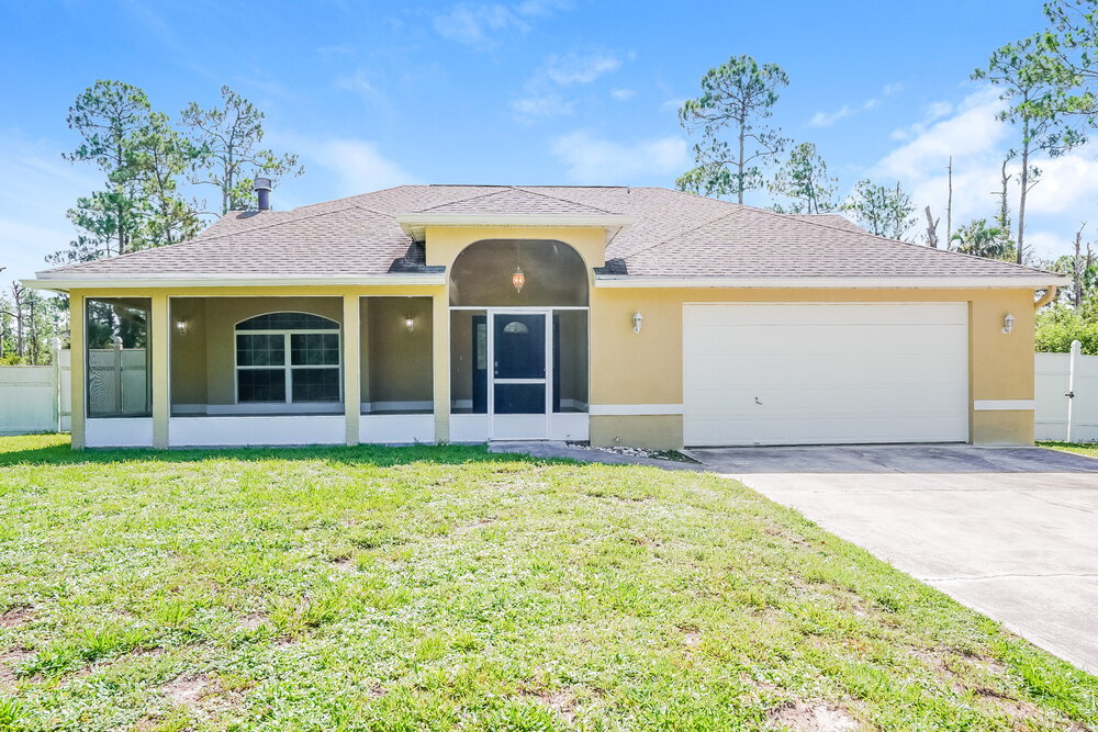 812 Scott Ave in Lehigh Acres, FL - Building Photo