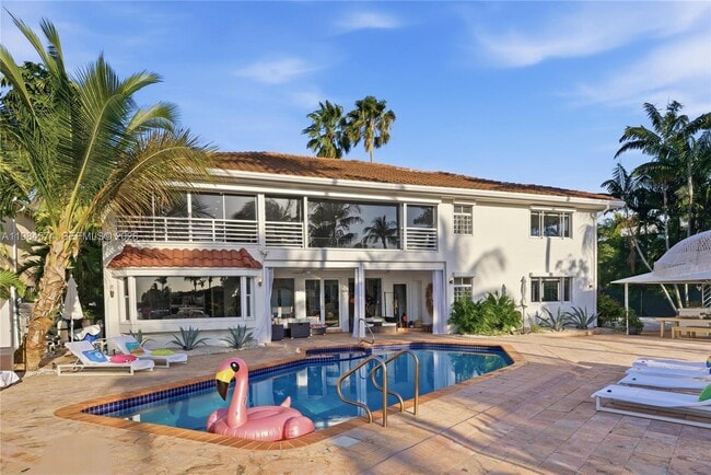 3401 NE 165th St in North Miami Beach, FL - Building Photo - Building Photo