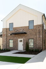 The Plaza Village in Oklahoma City, OK - Building Photo - Building Photo