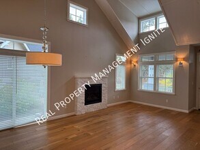 2439 NW Drouillard Ave in Bend, OR - Building Photo - Building Photo
