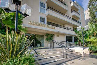 Doheny Plaza in Los Angeles, CA - Building Photo - Building Photo