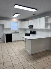 2411 93rd Pl in Lubbock, TX - Building Photo - Building Photo