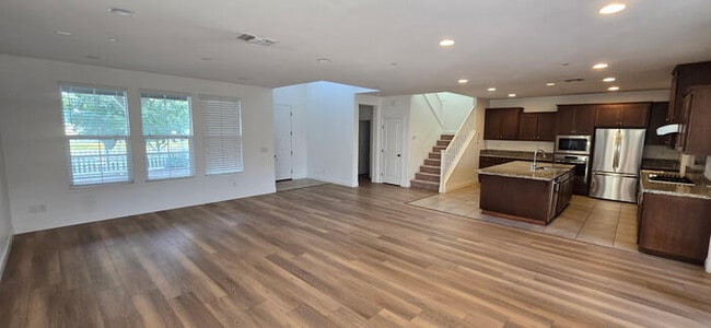 1265 S Central Pkwy in Tracy, CA - Building Photo - Building Photo