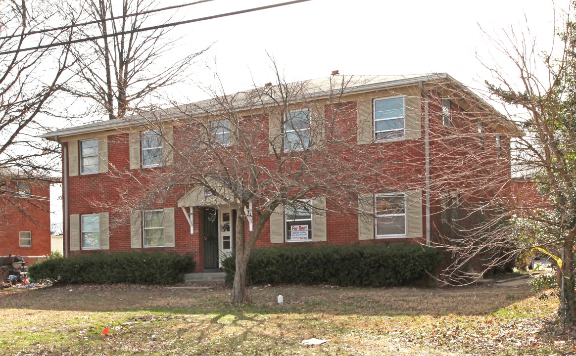 4304 Naomi Dr in Louisville, KY - Building Photo