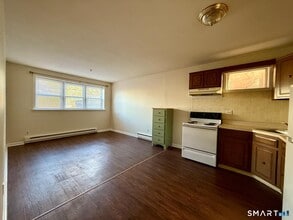 179 Elm St in West Haven, CT - Building Photo - Building Photo