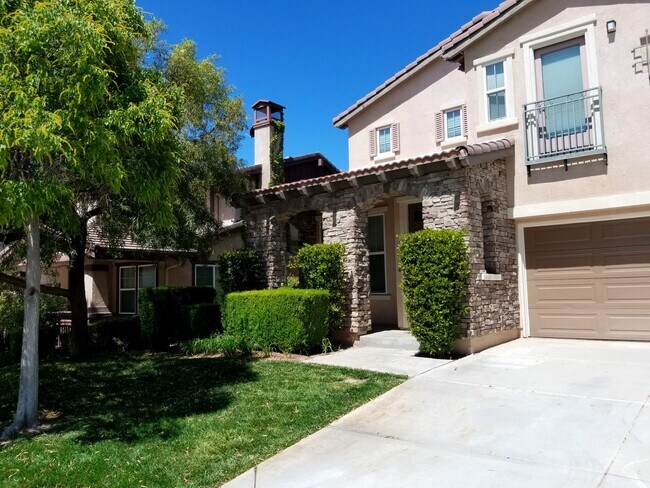 28721 Coal Mountain Ct in Santa Clarita, CA - Building Photo - Building Photo