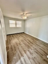 37 W Conti Pky, Unit 1 in Elmwood Park, IL - Building Photo - Building Photo