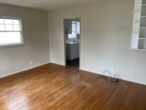 926 E Maywood Ave in Peoria, IL - Building Photo - Building Photo