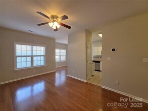 2107 Lennoxshire Square Ct in Charlotte, NC - Building Photo - Building Photo