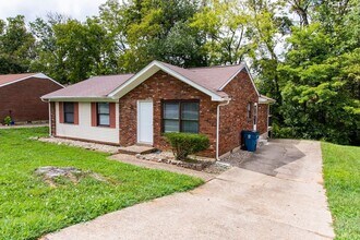 5406 Windy Willow Dr in Louisville, KY - Building Photo - Building Photo