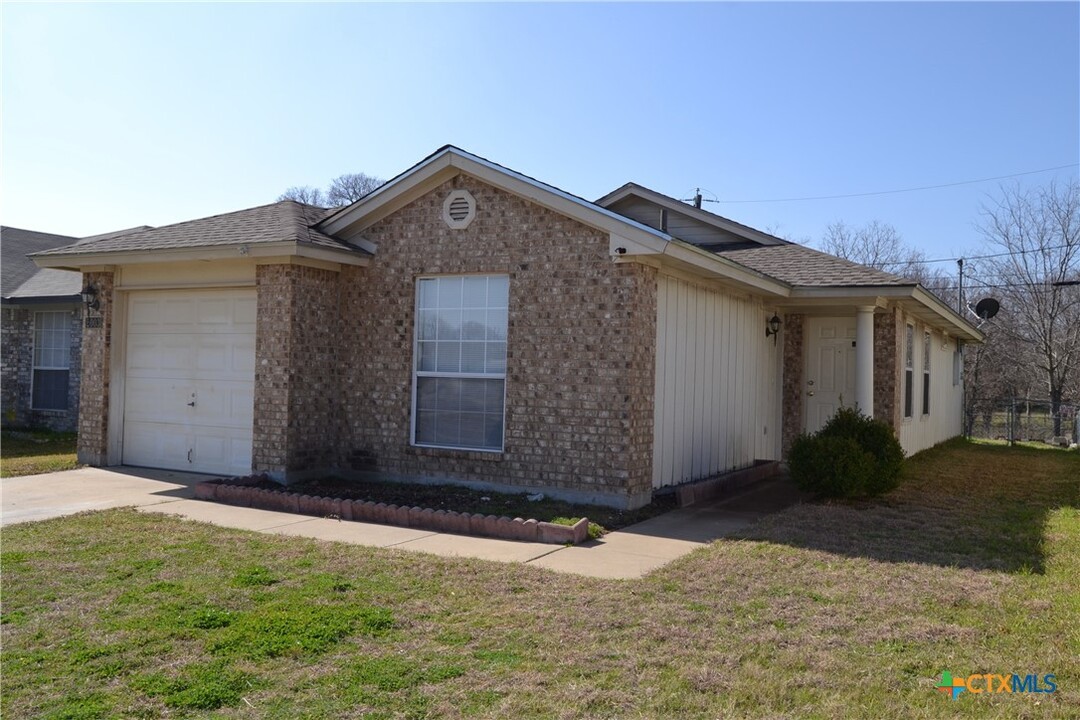 2003 Wright Way in Killeen, TX - Building Photo