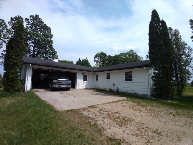 property at 32499 150th St NE
