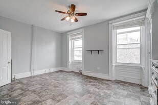 941 N 4th St in Philadelphia, PA - Building Photo