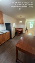 110 Ross Rd in Satsuma, FL - Building Photo - Building Photo