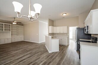 7411 Claiborne Woods Rd in Charlotte, NC - Building Photo - Building Photo