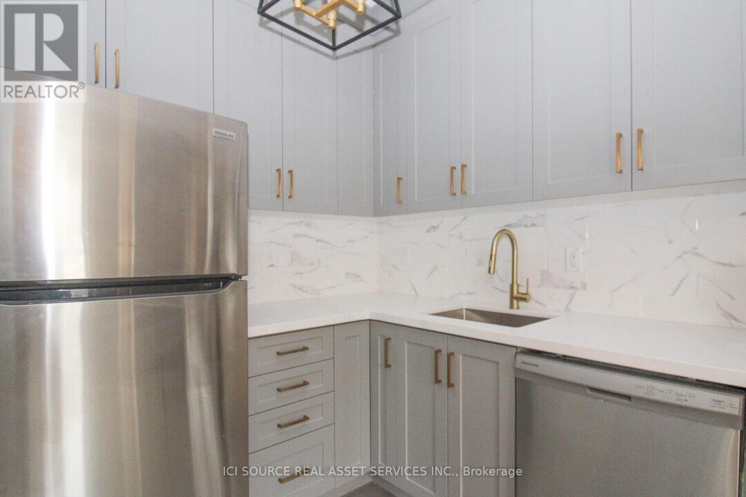 291 Stewart St in Peterborough, ON - Building Photo