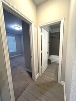 119 Buttonwood Ct in Willis, TX - Building Photo