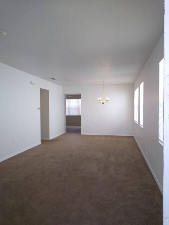 1077 Berkeley Dr in Kissimmee, FL - Building Photo - Building Photo