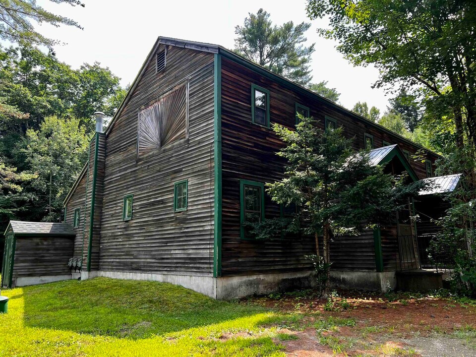 503 Tamworth Rd in Tamworth, NH - Building Photo