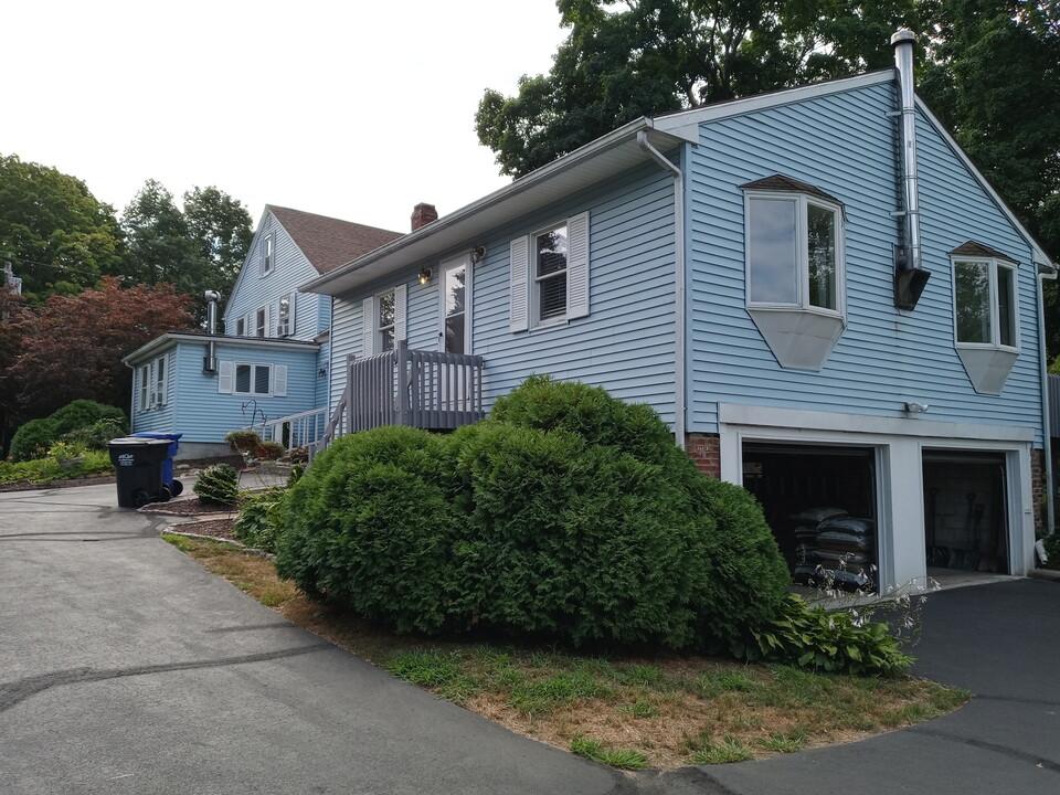 959 Main St in South Windsor, CT - Foto de edificio