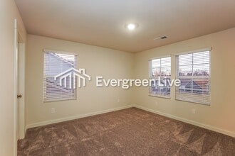 862 Bur Oak Ct in Clarksville, TN - Building Photo - Building Photo