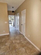 6123 Lakefront Dr in Ft. Myers, FL - Building Photo - Building Photo