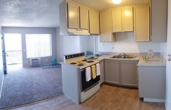 Laurel Palms Apartments in Perris, CA - Building Photo - Building Photo