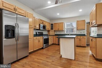 441 Roxborough Ave in Philadelphia, PA - Building Photo - Building Photo