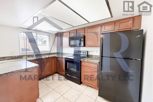 6729 N 44th Ave in Glendale, AZ - Building Photo