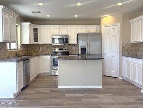 3545 E Crescent Way in Gilbert, AZ - Building Photo - Building Photo