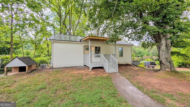 property at 763 Parkway Dr