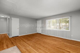 10116 Crown Point Dr in St. Louis, MO - Building Photo - Building Photo