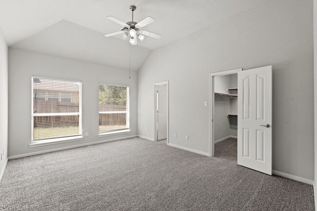 4909 Summer Ridge Dr