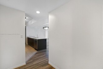 55 SE 6th St, Unit 2105 in Miami, FL - Foto de edificio - Building Photo
