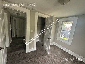 1102 Brown St in Akron, OH - Building Photo - Building Photo