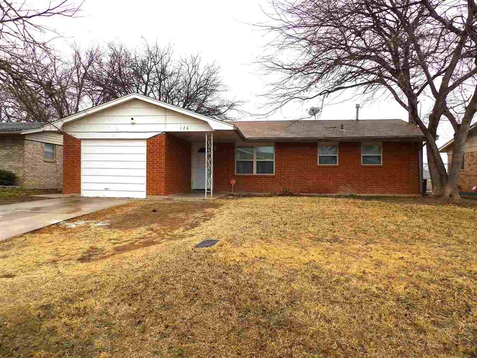 126 NE Babbit St in Lawton, OK - Building Photo