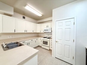 1131 Hughes St in Prescott, AZ - Building Photo - Building Photo