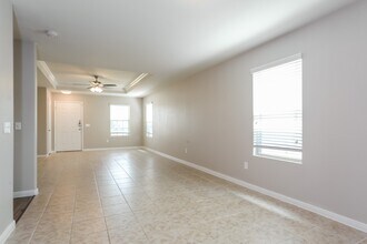 6450 Dayridge Ln in Houston, TX - Building Photo - Building Photo