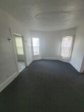 10117 Hampden Ave in Cleveland, OH - Foto de edificio - Building Photo