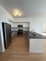 1583 NE 110th St, Unit B8 in Miami, FL - Building Photo