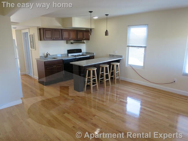 21-23 Weitz St