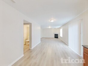 749 Mozart Dr in Greenfield, IN - Building Photo - Building Photo