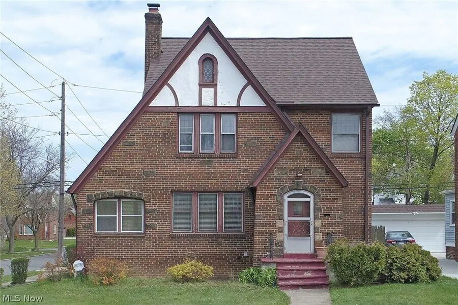 3549 Bainbridge Rd in Cleveland Heights, OH - Building Photo