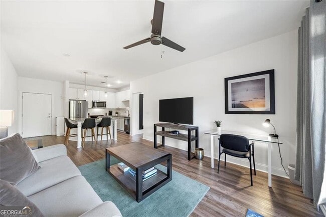 property at 840 United Ave SE